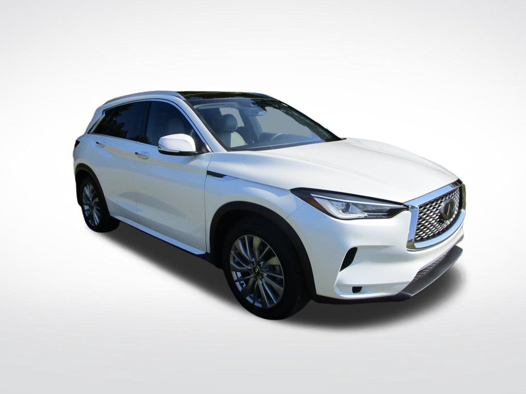 Used 2023 INFINITI QX50 Luxe w/ Cargo Package FWD image 7