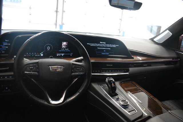 Used 2022 Cadillac Escalade Sport Platinum AWD/4WD image 23