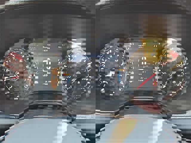 Used 2025 Jeep Compass Latitude image 31