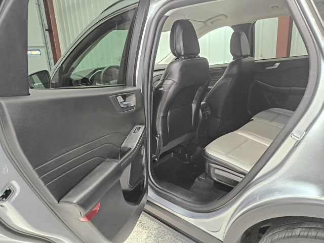 Used 2023 Ford Escape Platinum AWD/4WD image 15