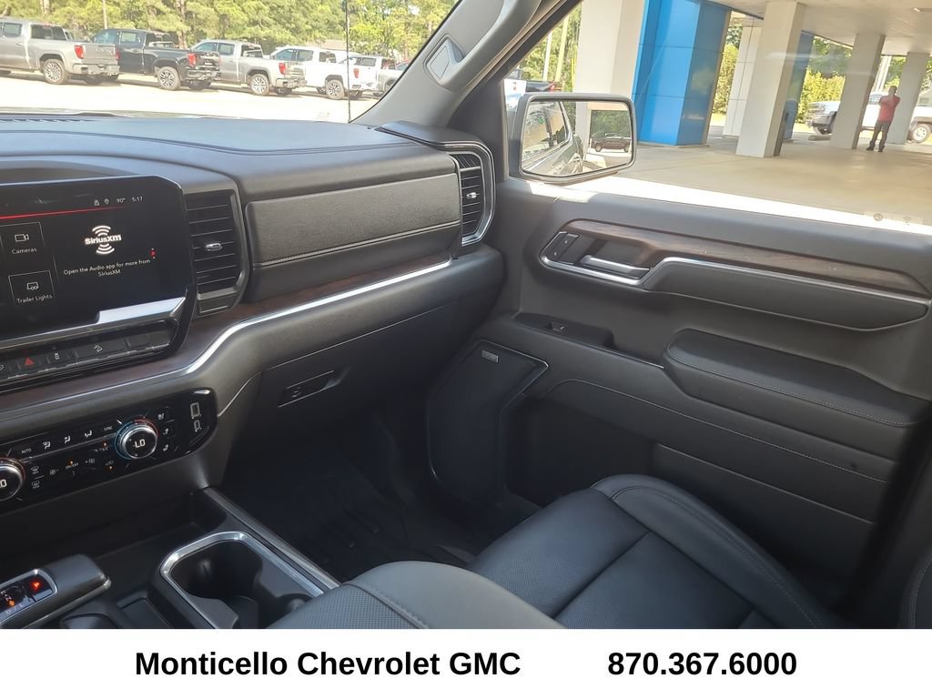 Used 2025 GMC Sierra 1500 SLT AWD/4WD image 24