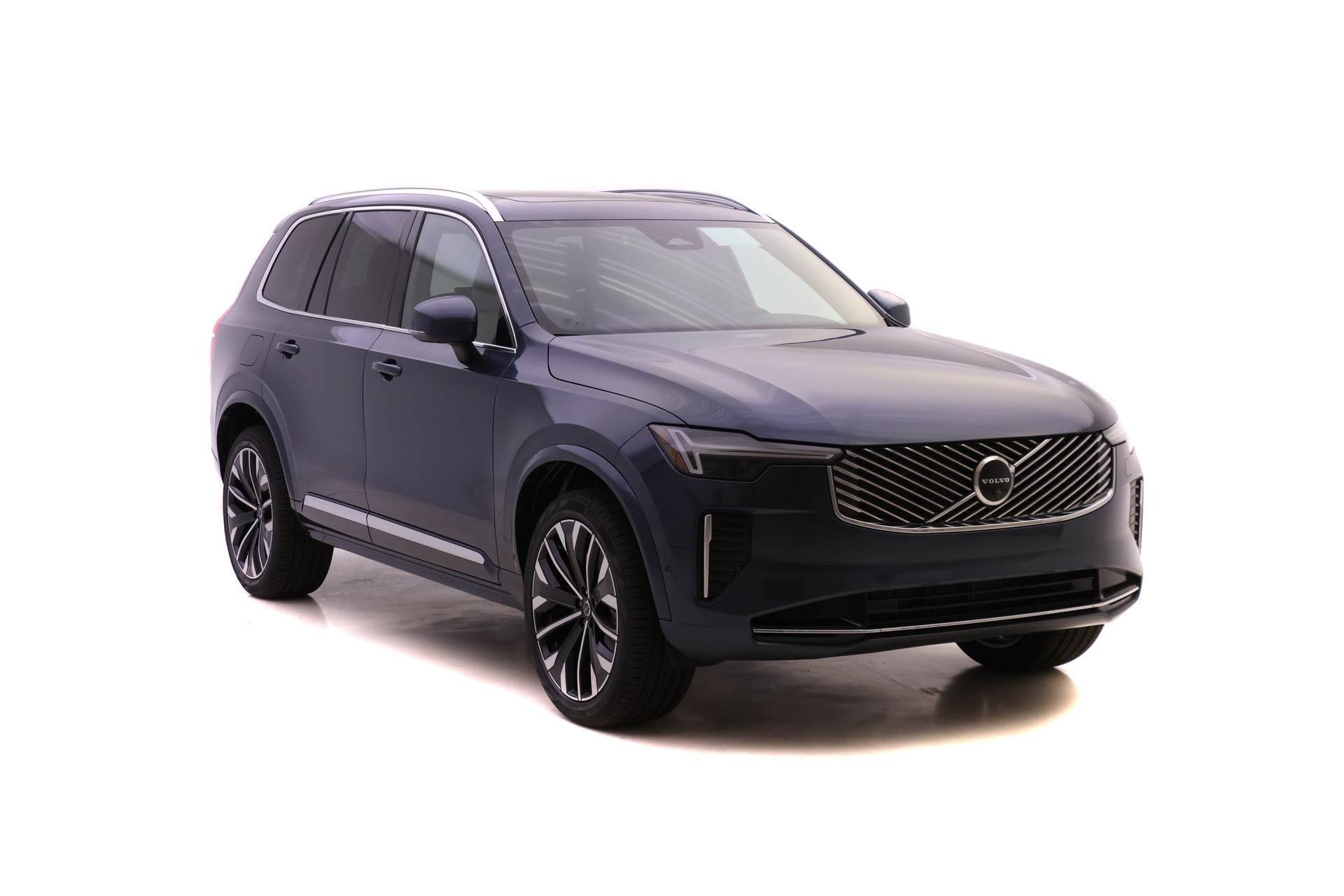 New 2026 Volvo XC90 B6 Plus w/ Protection Package Premier image 2