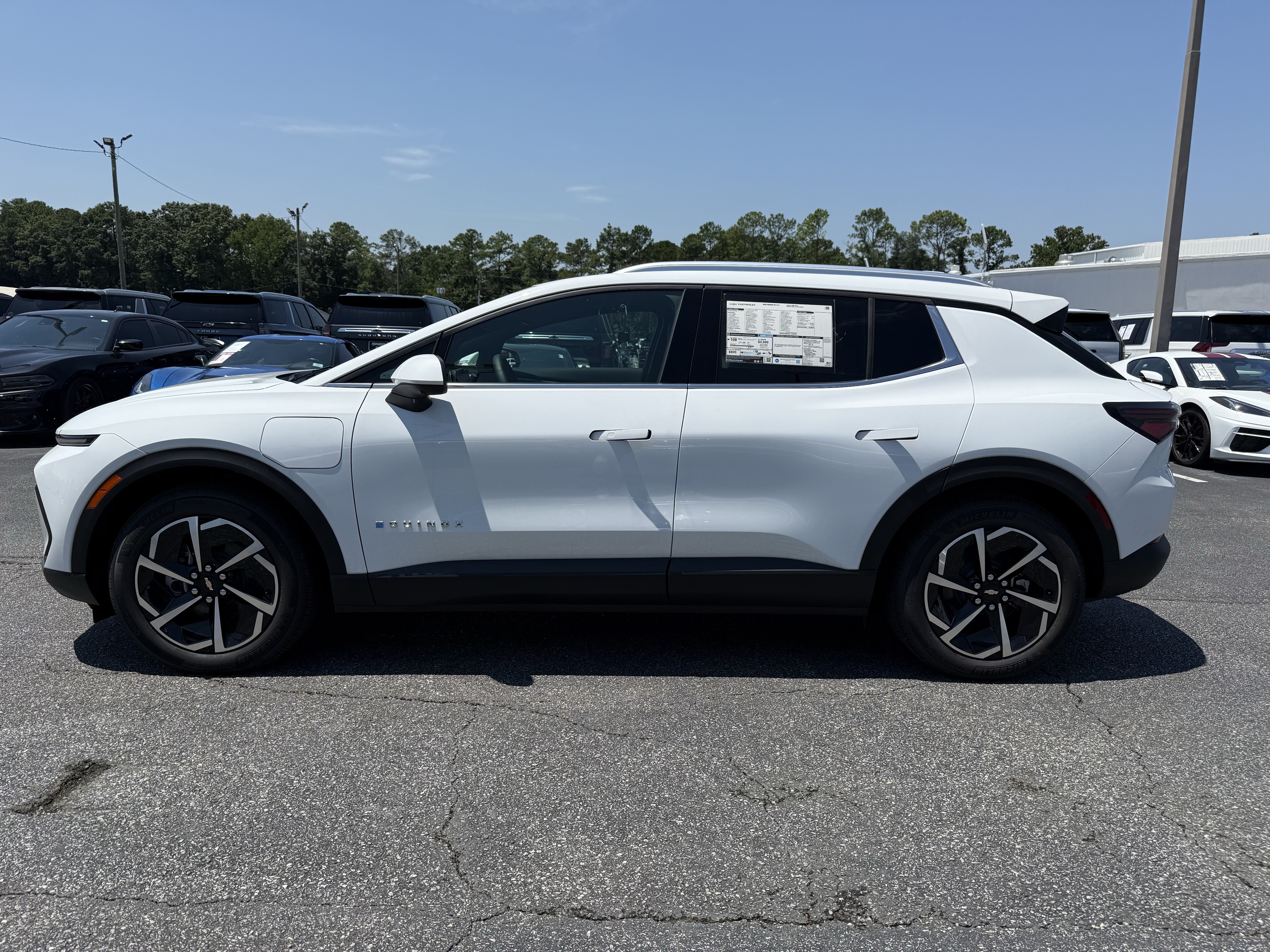 New 2026 Chevrolet Equinox EV LT FWD image 7