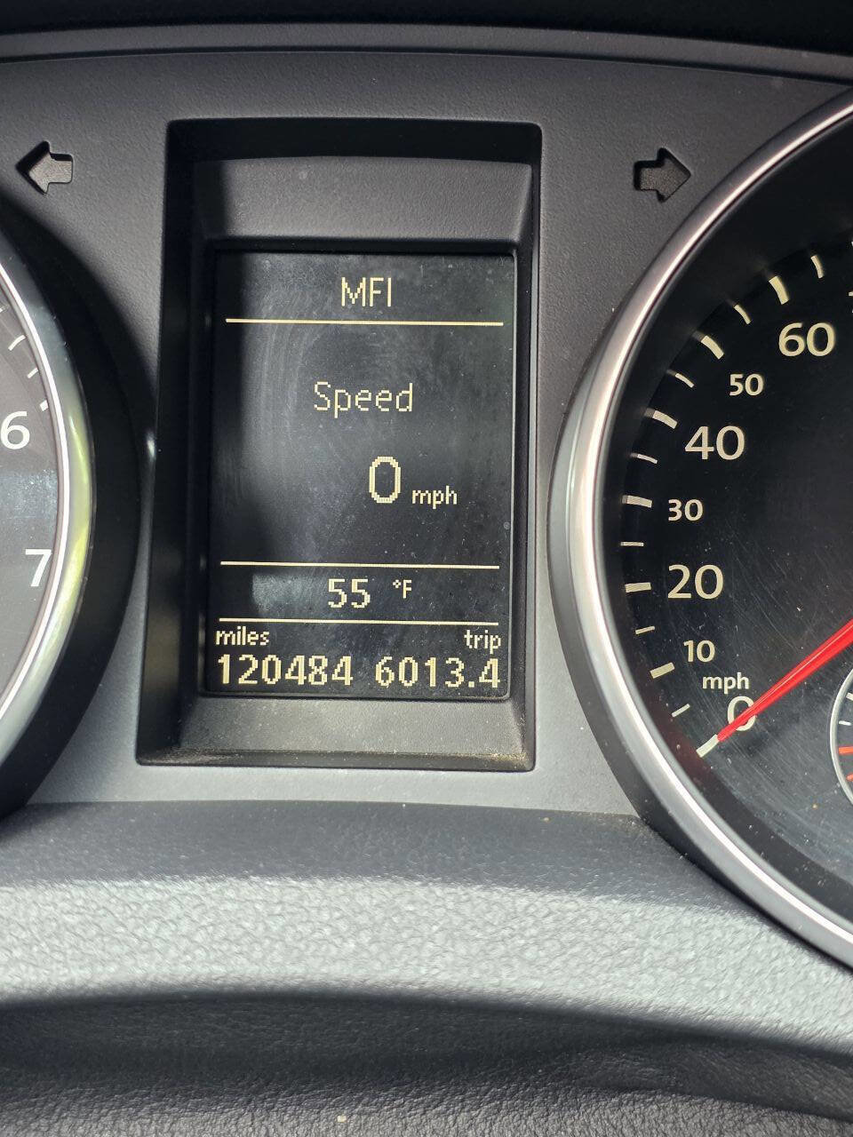 Used 2010 Volkswagen GTI 4-Door image 13