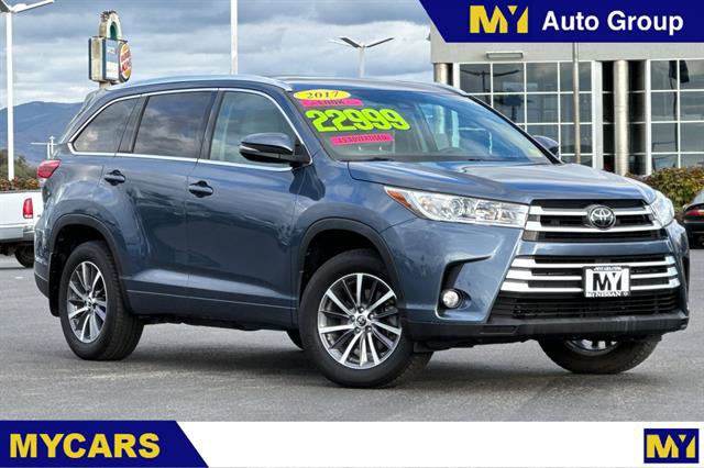 Used 2017 Toyota Highlander SE
