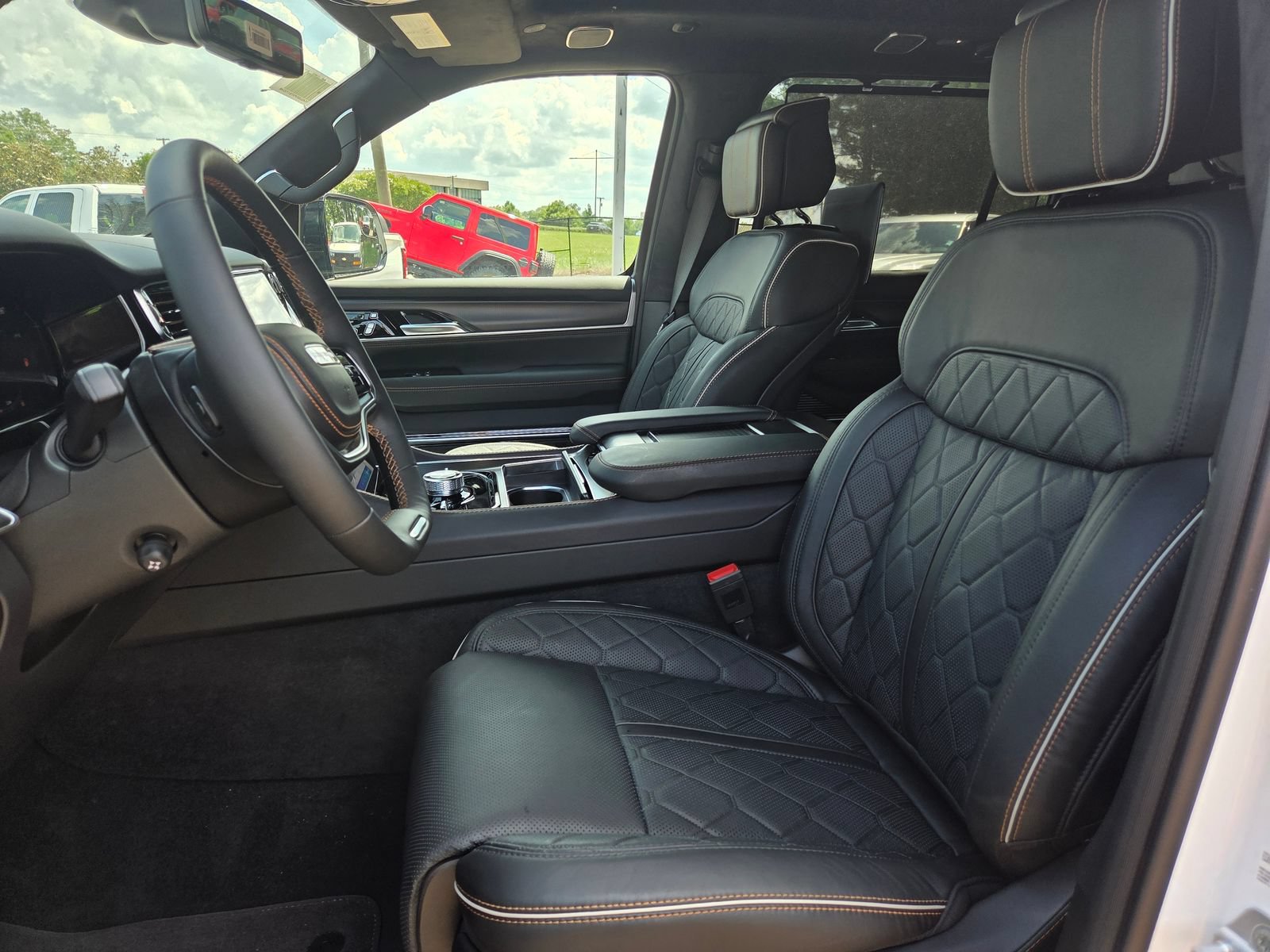 New 2026 Jeep Grand Wagoneer L Summit AWD/4WD image 15