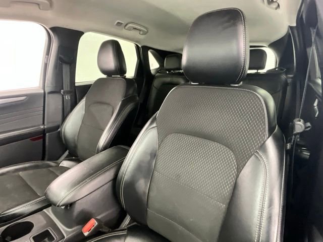 Used 2025 Ford Escape SE FWD image 6