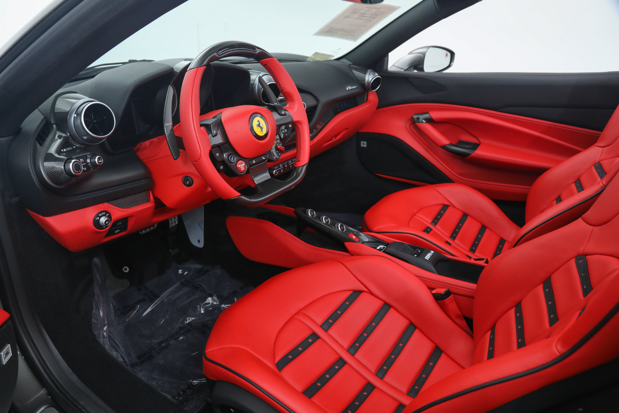 Certified 2023 Ferrari F8 Tributo RWD image 2