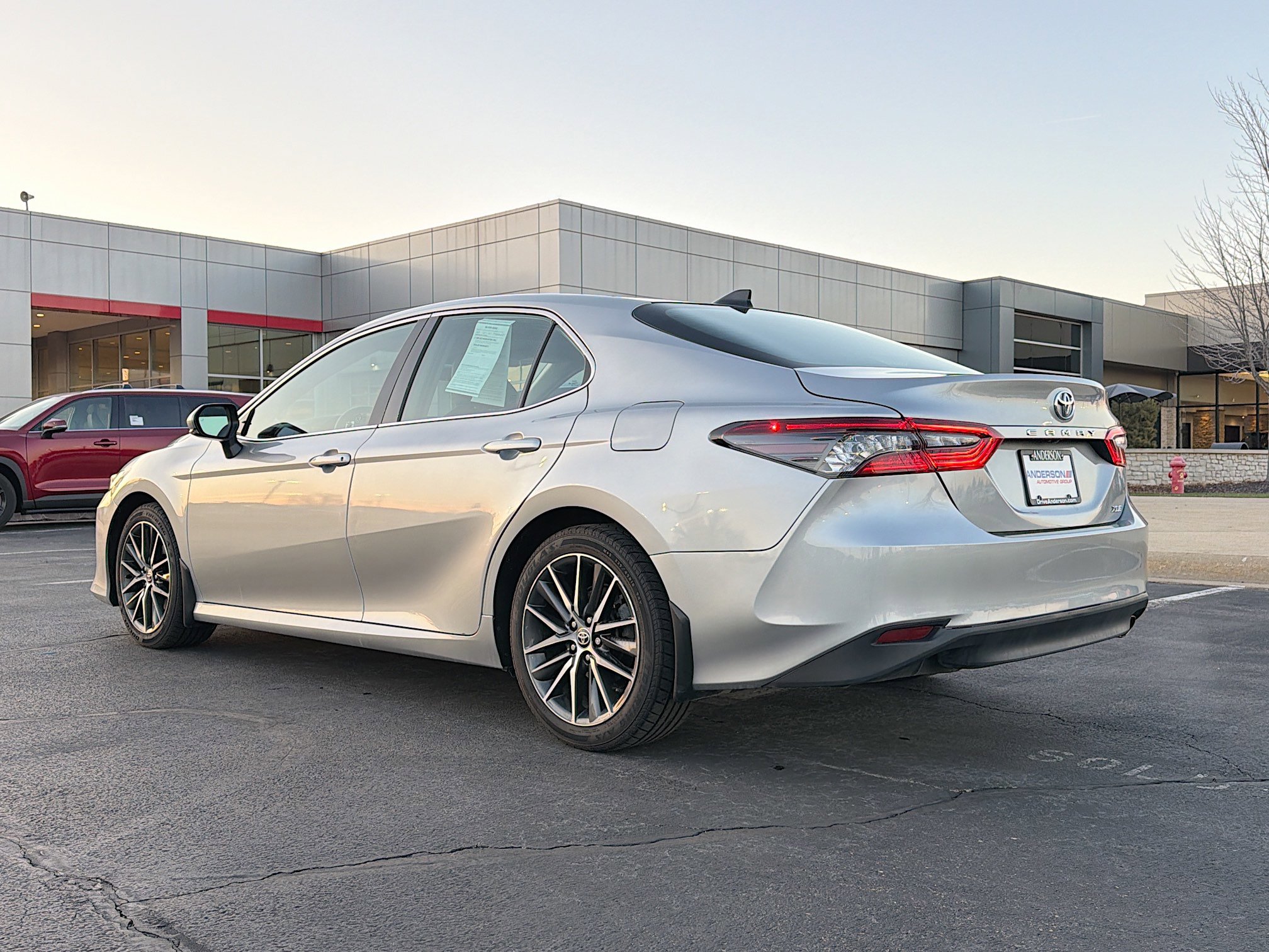 Used 2021 Toyota Camry XLE image 13