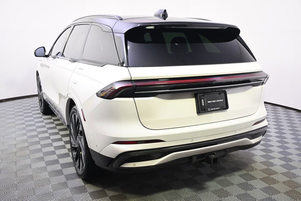 Used 2024 Lincoln Nautilus Reserve w/ Equipment Group 202A AWD/4WD image 4