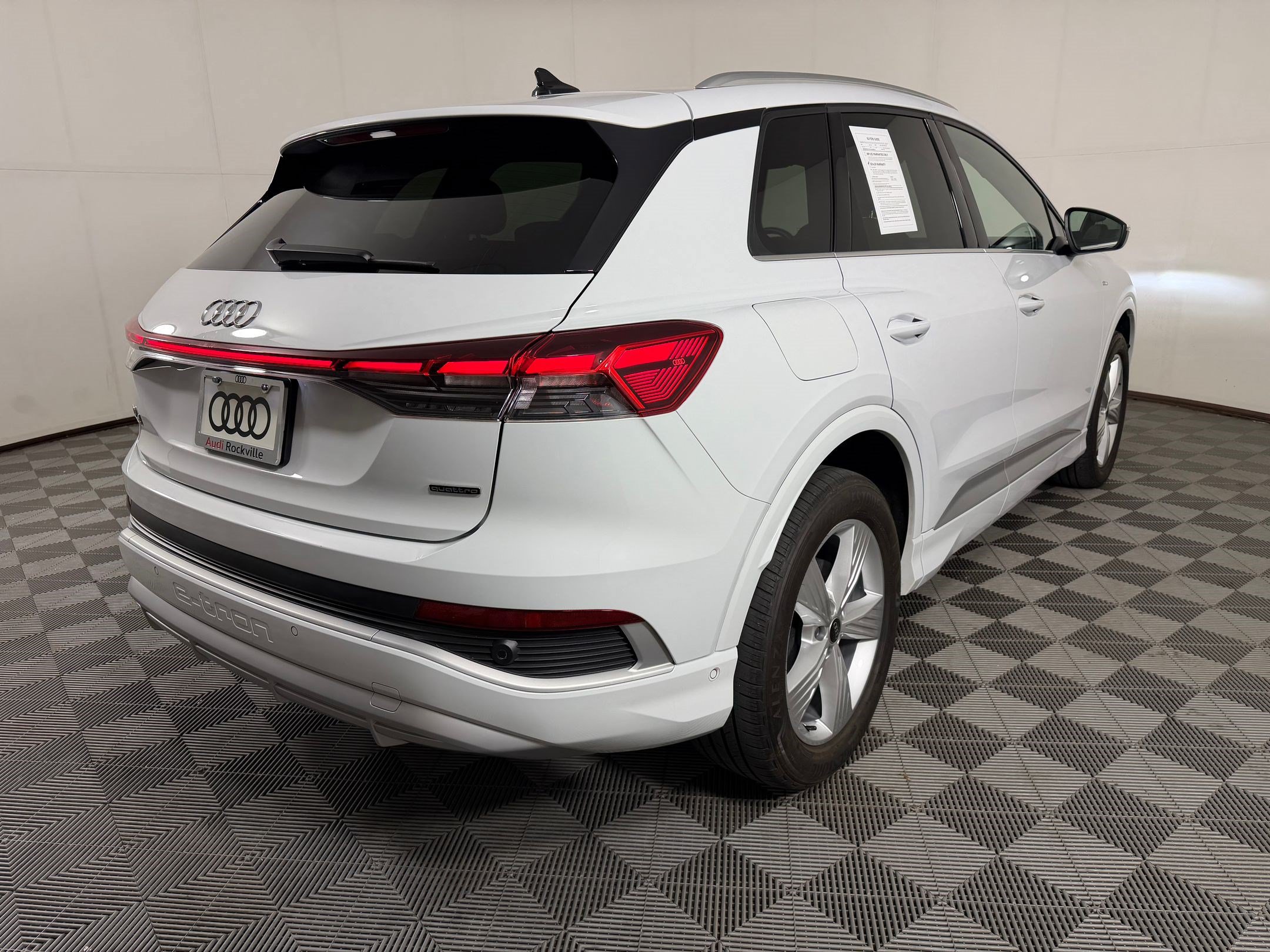 Certified 2024 Audi Q4 e-tron Premium Plus w/ Premium Plus AWD/4WD image 9