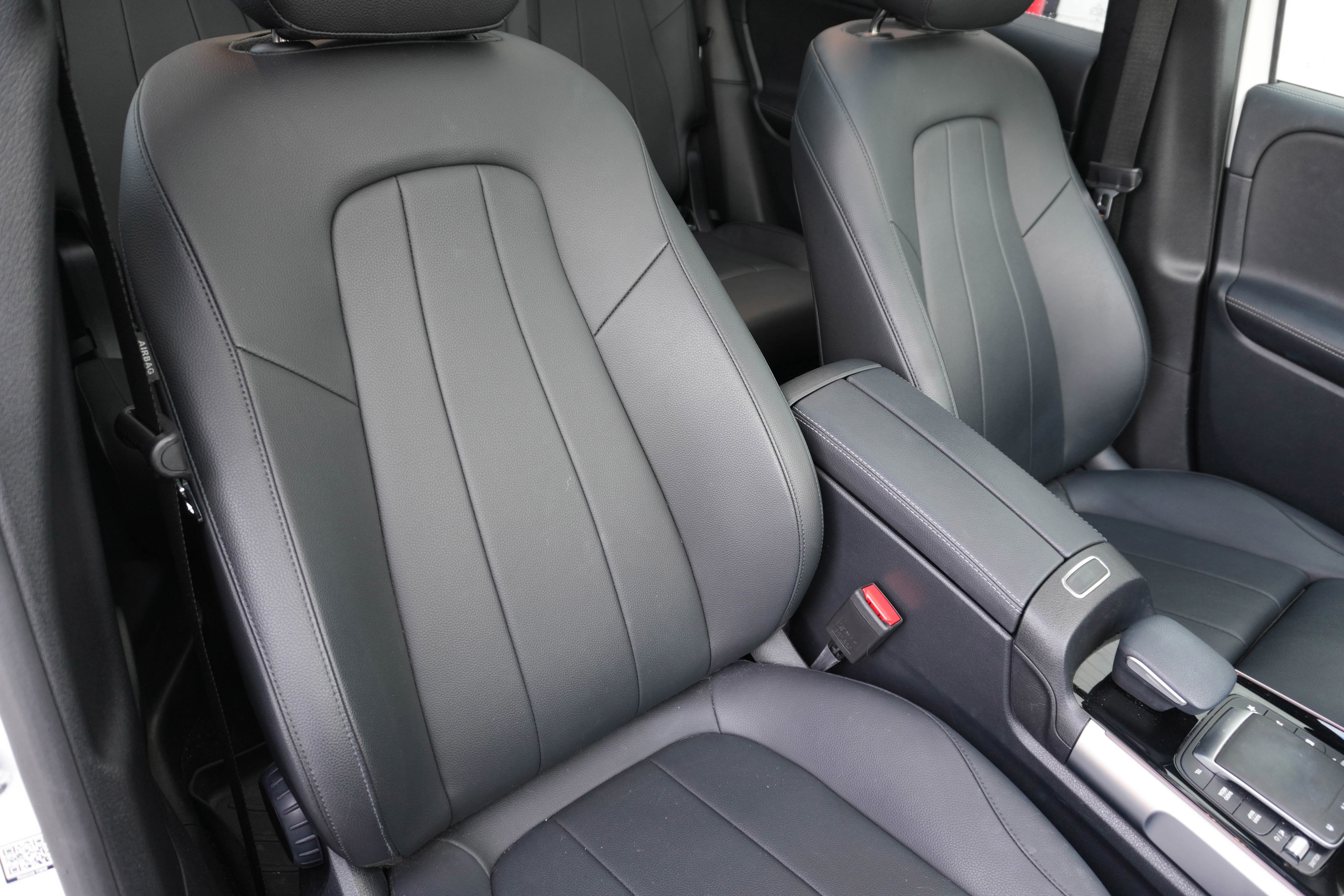 Used 2022 Mercedes-Benz GLB 250 4MATIC image 14