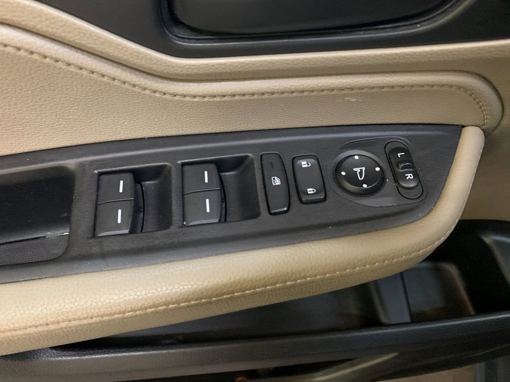 Used 2019 Honda Odyssey EX-L image 12