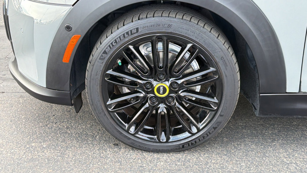 Used 2022 MINI Cooper SE FWD image 9
