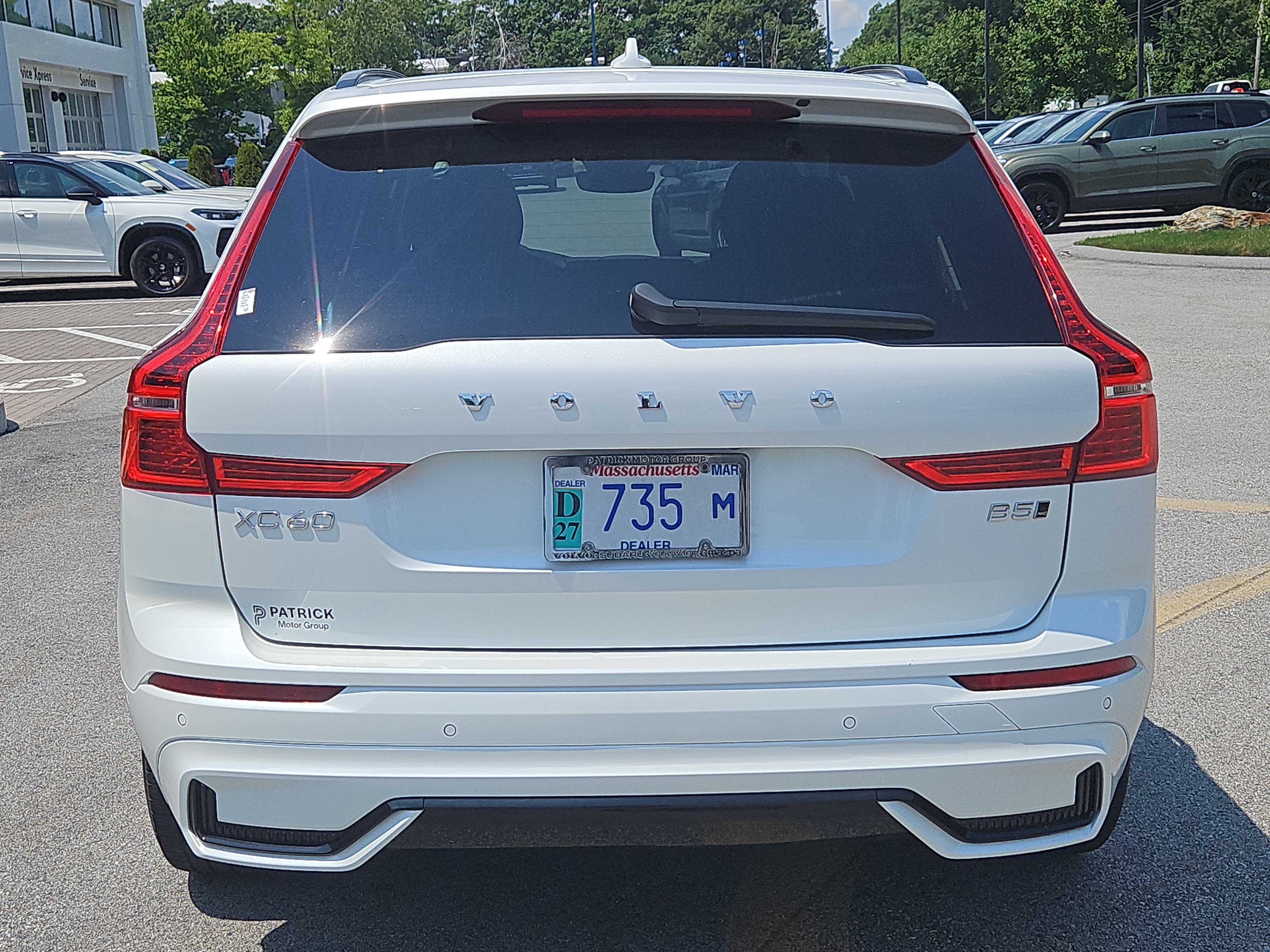Used 2025 Volvo XC60 B5 Plus AWD/4WD image 25