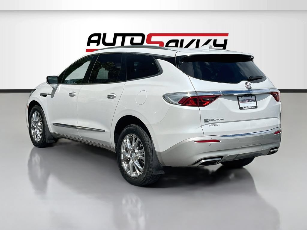 Used 2022 Buick Enclave Premium w/ Surround and Sites Package AWD/4WD image 5