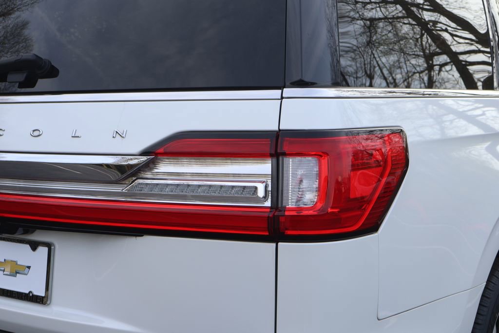 Used 2021 Lincoln Navigator L Reserve w/ Luxury Package image 9