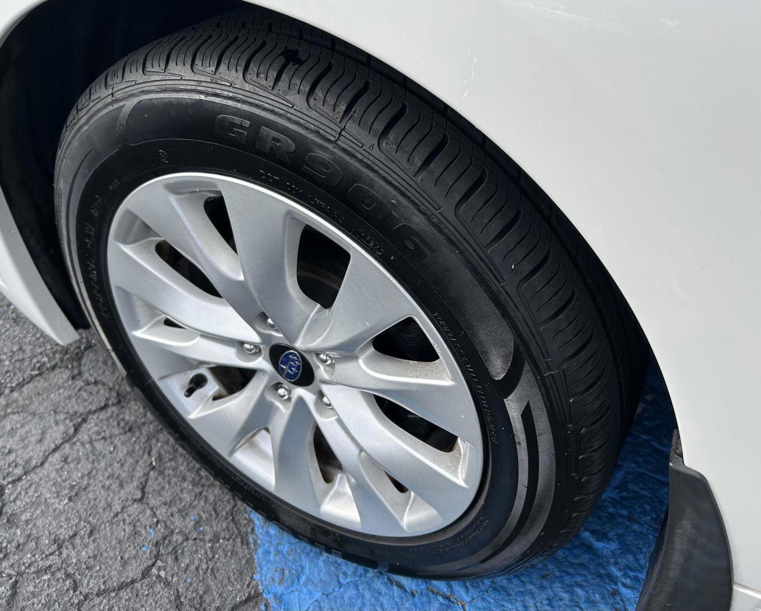 Used 2017 Subaru Legacy 2.5i w/ Alloy Wheel Package image 10