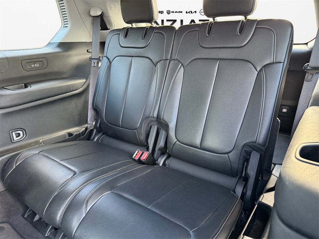 Certified 2022 Jeep Grand Cherokee L Limited image 16