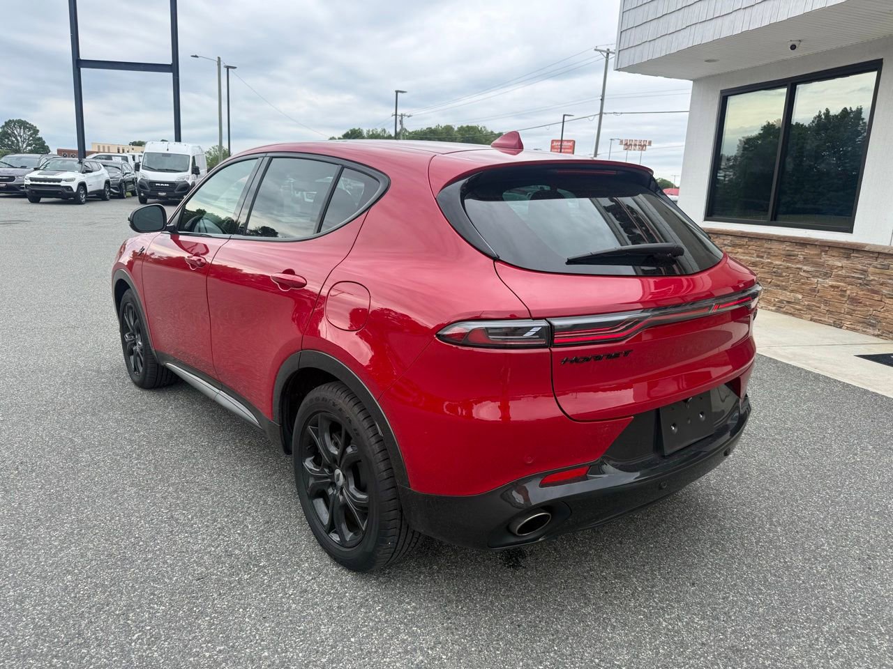 Used 2024 Dodge Hornet R/T Plus w/ R/T Blacktop Package AWD/4WD image 5