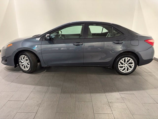 Used 2018 Toyota Corolla LE FWD image 2