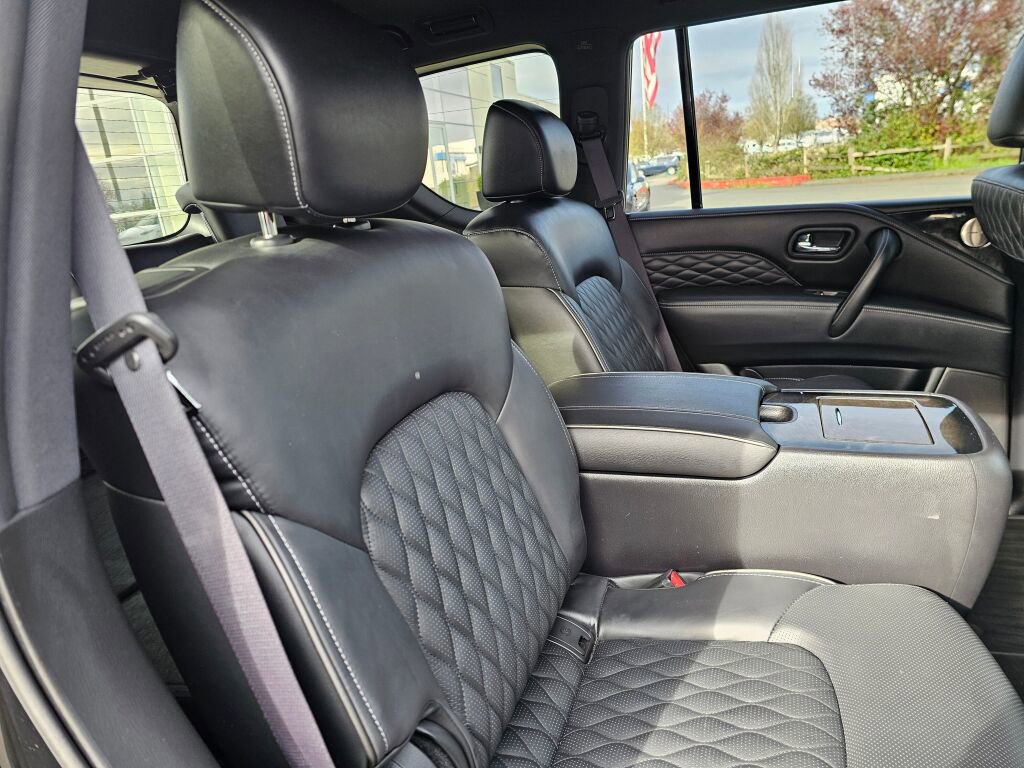 Used 2024 INFINITI QX80 Sensory AWD/4WD image 16
