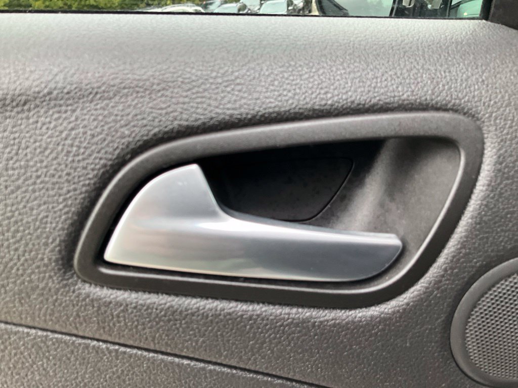 Used 2017 Ford Escape Titanium FWD image 35