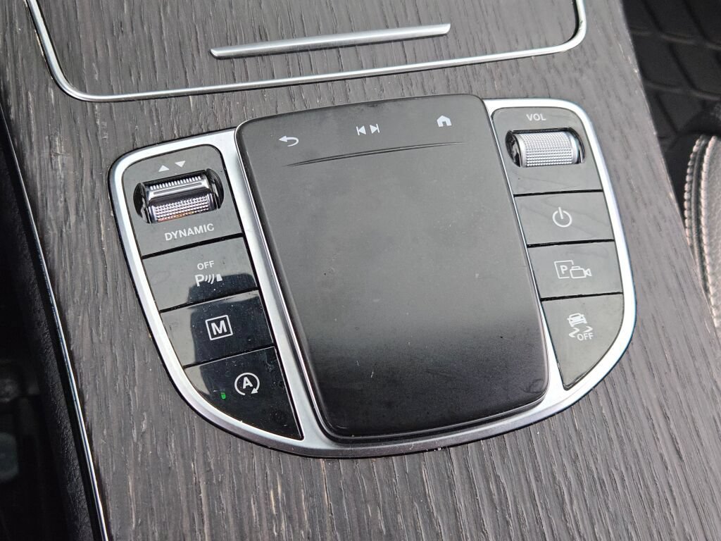 Used 2022 Mercedes-Benz GLC 300 4MATIC image 32