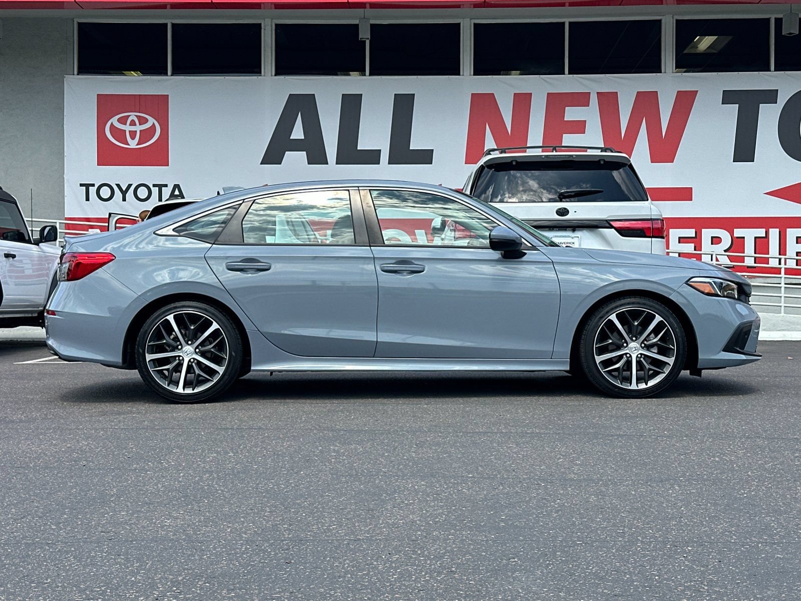 Used 2024 Honda Civic Touring image 6