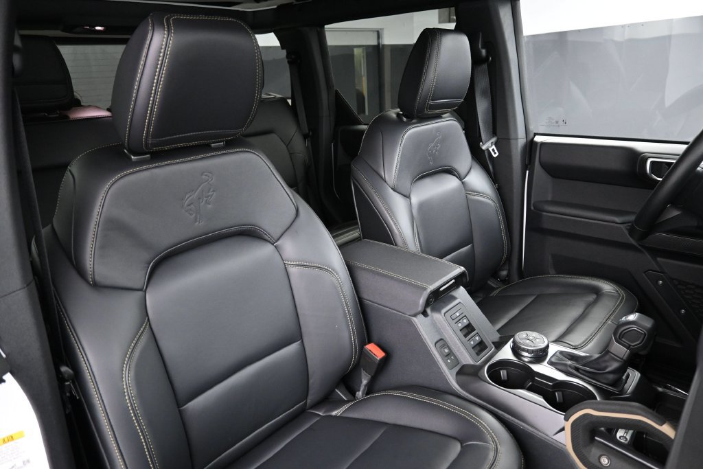 Used 2025 Ford Bronco Badlands AWD/4WD image 29