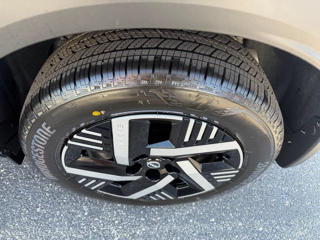 New 2026 Nissan Kicks SV w/ Cold Weather Package FWD image 6