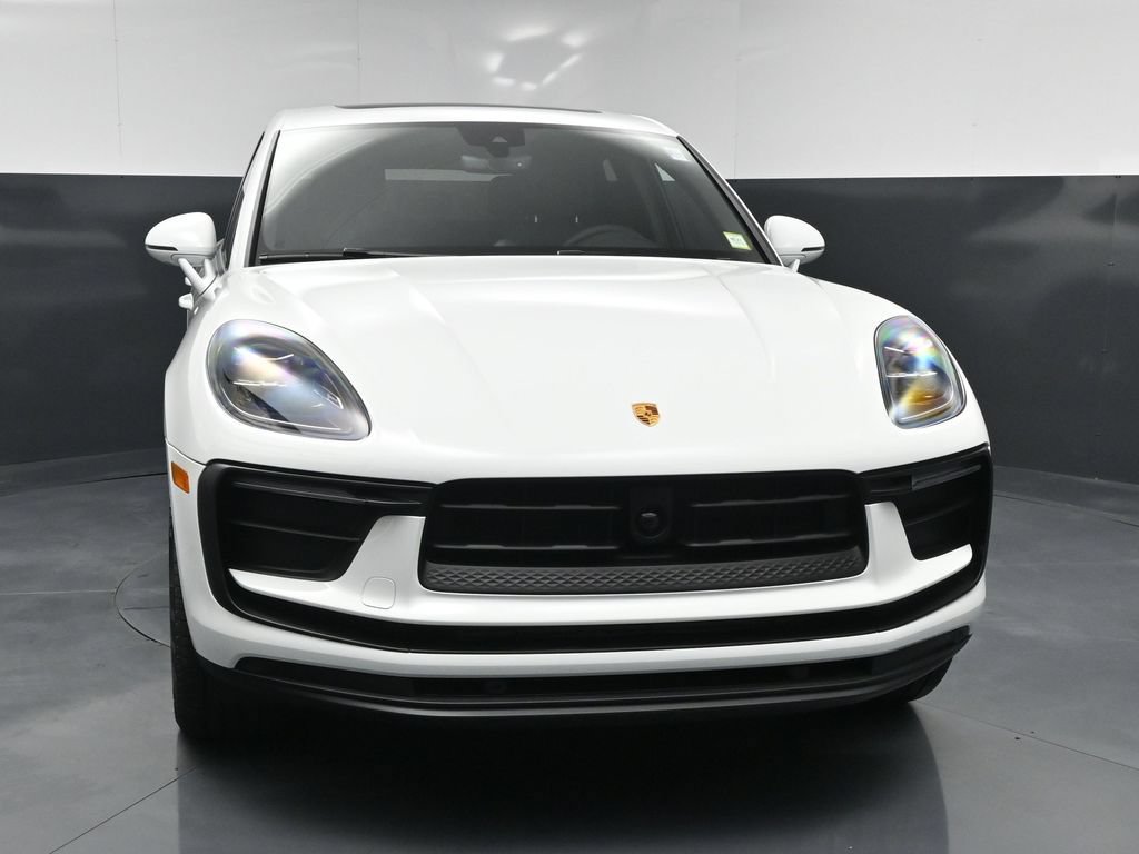 New 2026 Porsche Macan AWD/4WD image 16