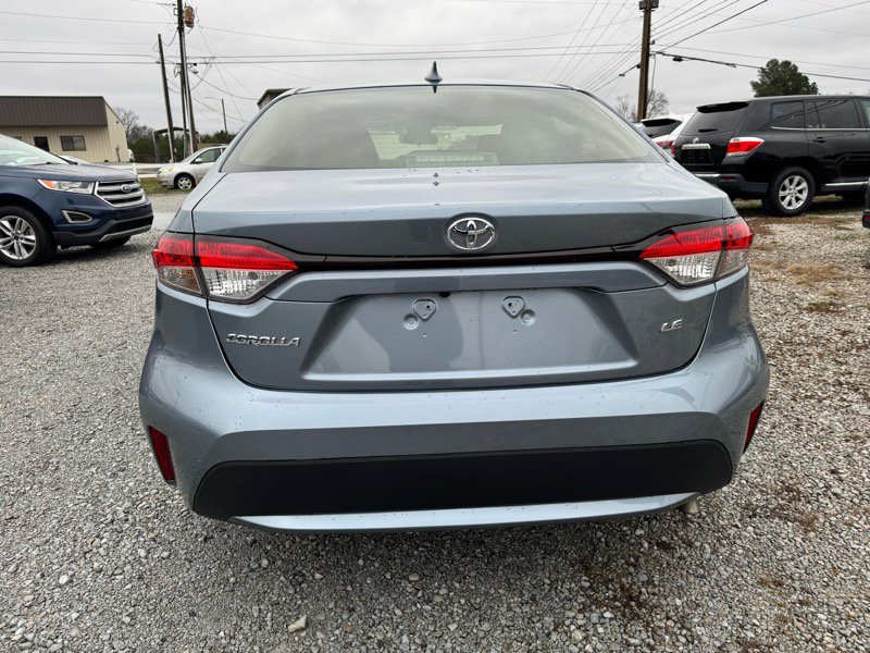 Used 2022 Toyota Corolla LE image 5