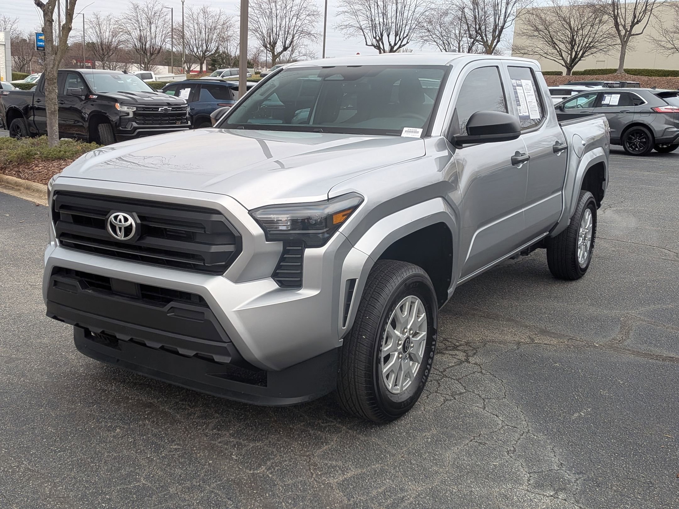 Used 2025 Toyota Tacoma SR image 5