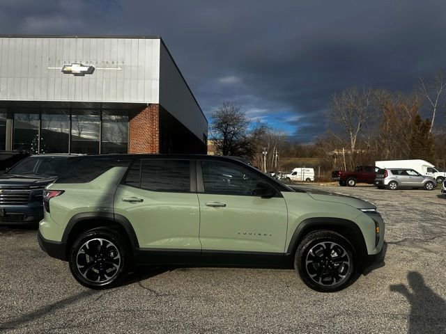 New 2026 Chevrolet Equinox LT image 2