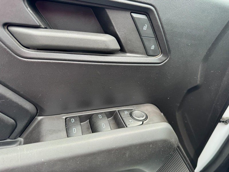 Used 2023 Chevrolet Colorado W/T RWD image 15