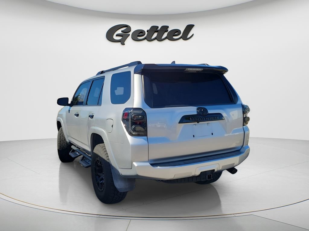 Used 2021 Toyota 4Runner Venture w/ Moonroof Package image 9