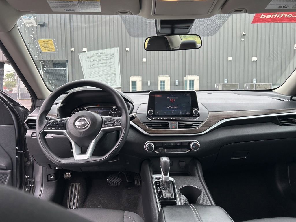 Certified 2025 Nissan Altima 2.5 SV FWD image 22