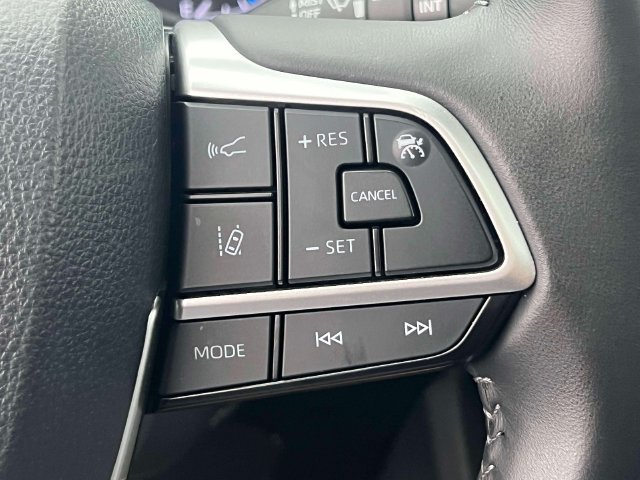 Used 2026 Toyota Highlander XLE AWD/4WD image 27