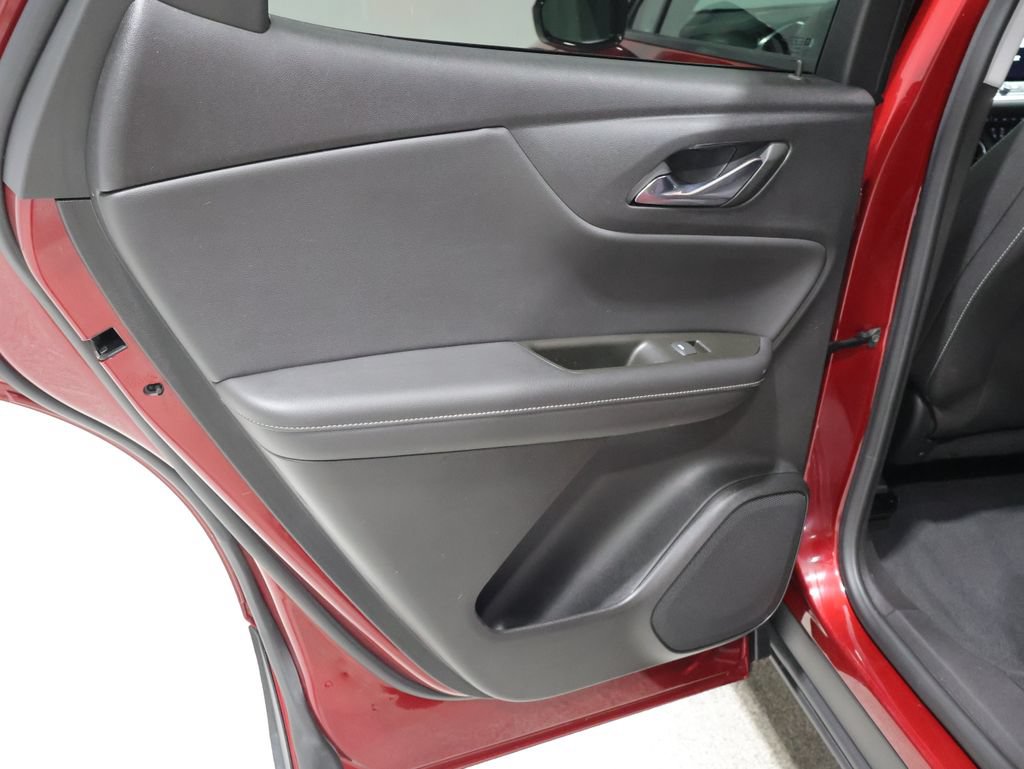 Used 2025 Chevrolet Blazer LT AWD/4WD image 19