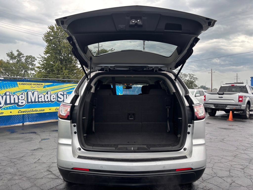 Used 2017 Chevrolet Traverse LT AWD/4WD image 4