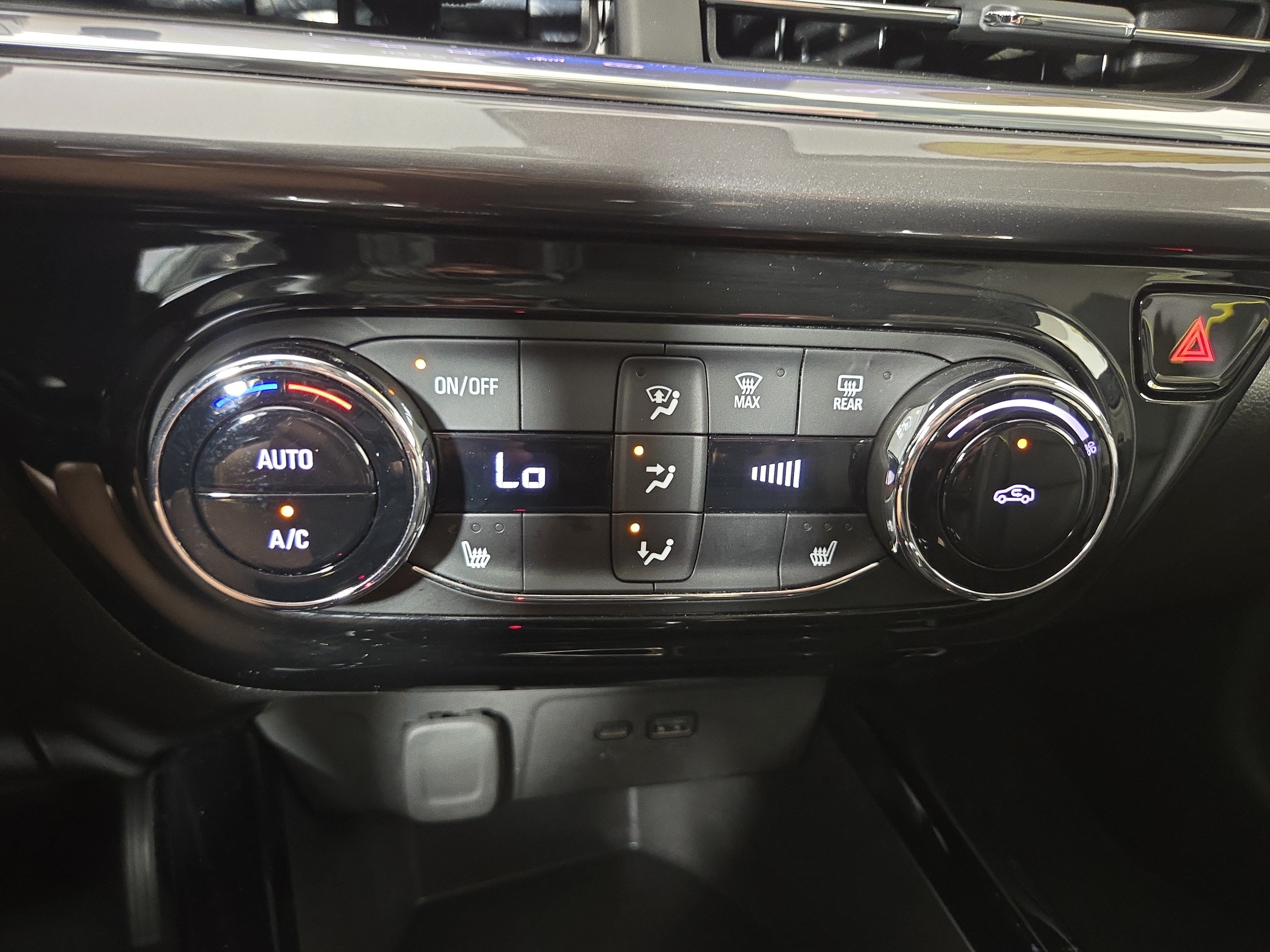 Used 2025 Chevrolet Trax ACTIV w/ Driver Confidence Package FWD image 25