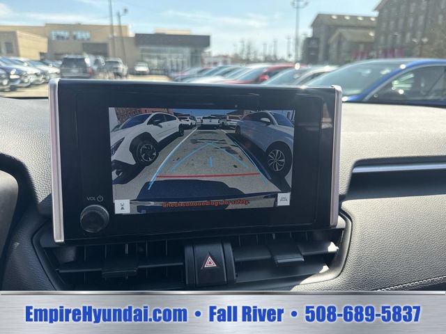 Used 2024 Toyota RAV4 LE AWD/4WD image 22