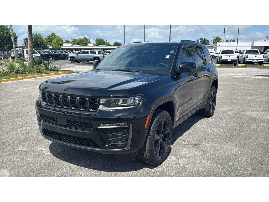 New 2026 Jeep Grand Cherokee Limited w/ Limited Altitude Package RWD image 2