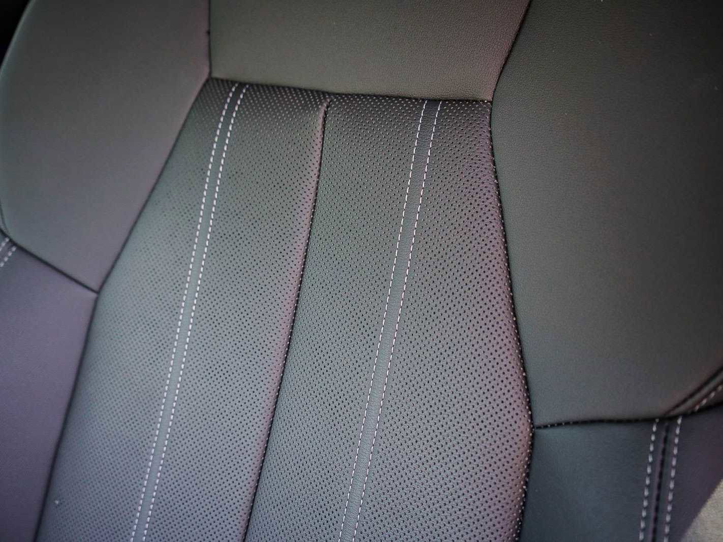 Used 2025 Audi Q5 Premium Plus w/ Premium Plus image 11