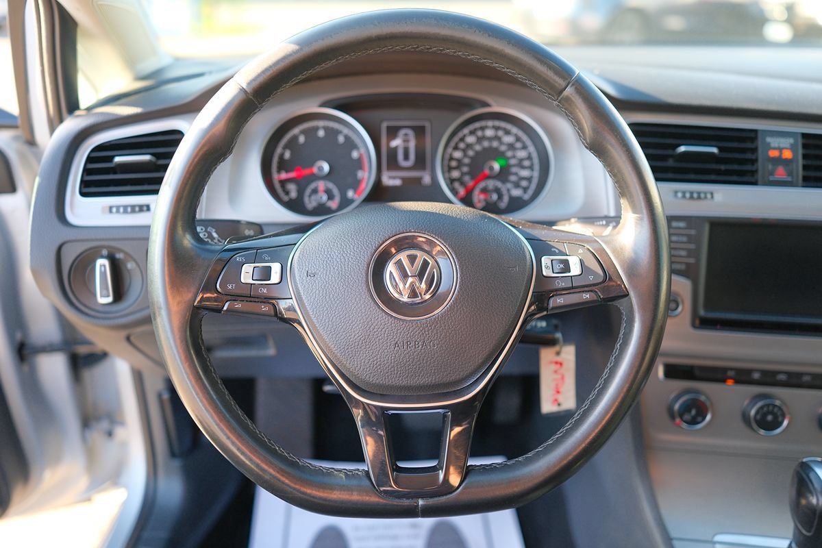 Used 2016 Volkswagen Golf SE FWD image 16