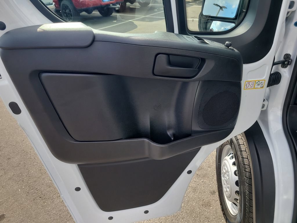 New 2026 RAM ProMaster 2500 w/ Premium Convenience Group FWD image 18