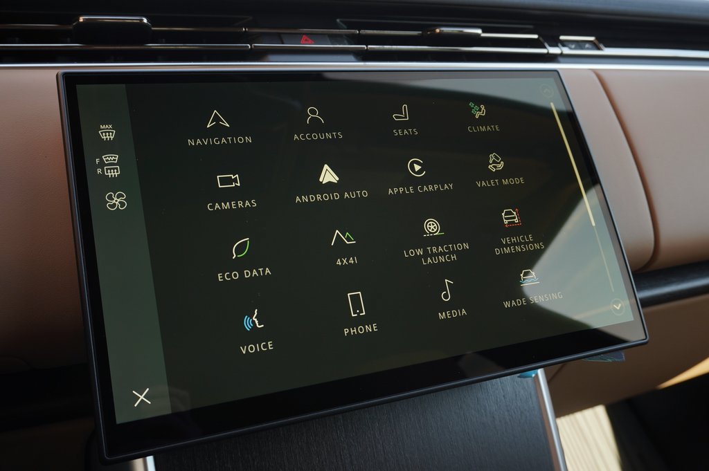 New 2026 Land Rover Range Rover SE AWD/4WD image 18