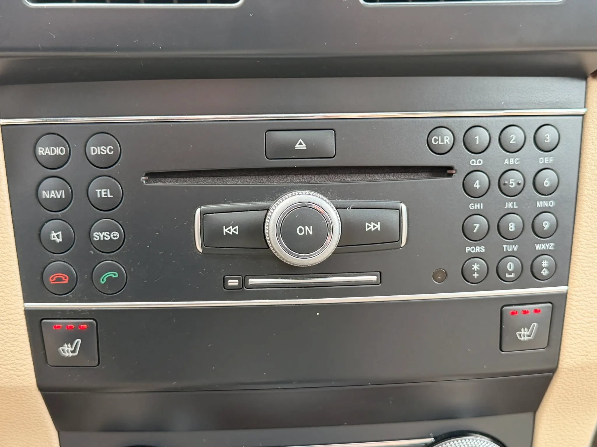 Used 2011 Mercedes-Benz GLK 350 4MATIC image 40