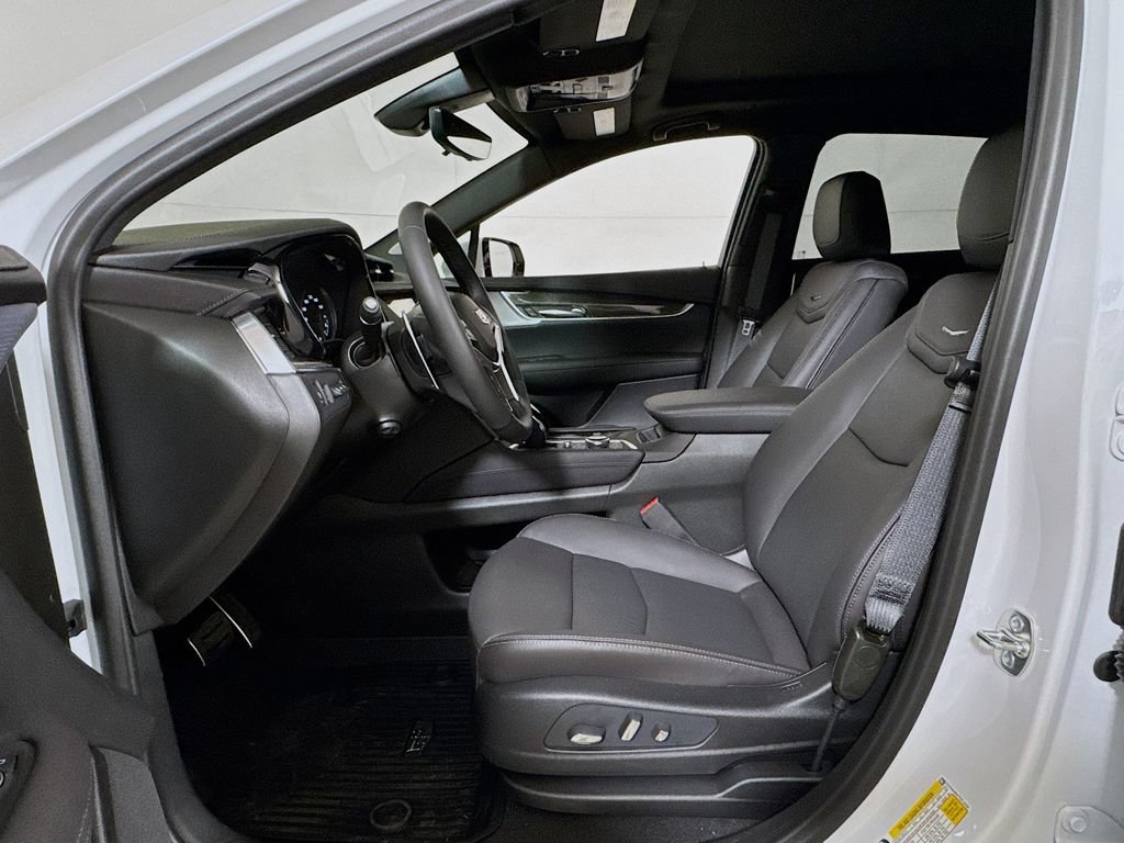 New 2026 Cadillac XT5 Sportv w/ LPO, Onyx Lite Package AWD/4WD image 12